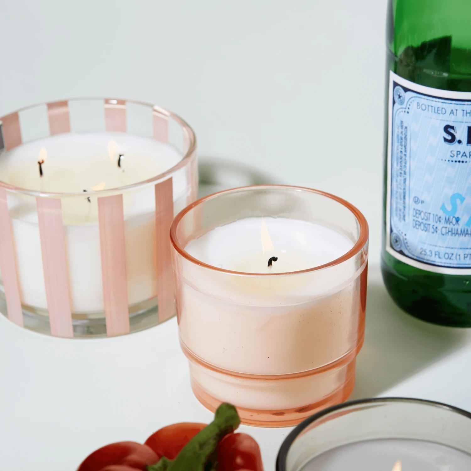 Al Fresco 7 Oz. Candle - Pepper + Plum 2 Al Fresco 7 Oz. Candle - Pepper + Plum - Image 2